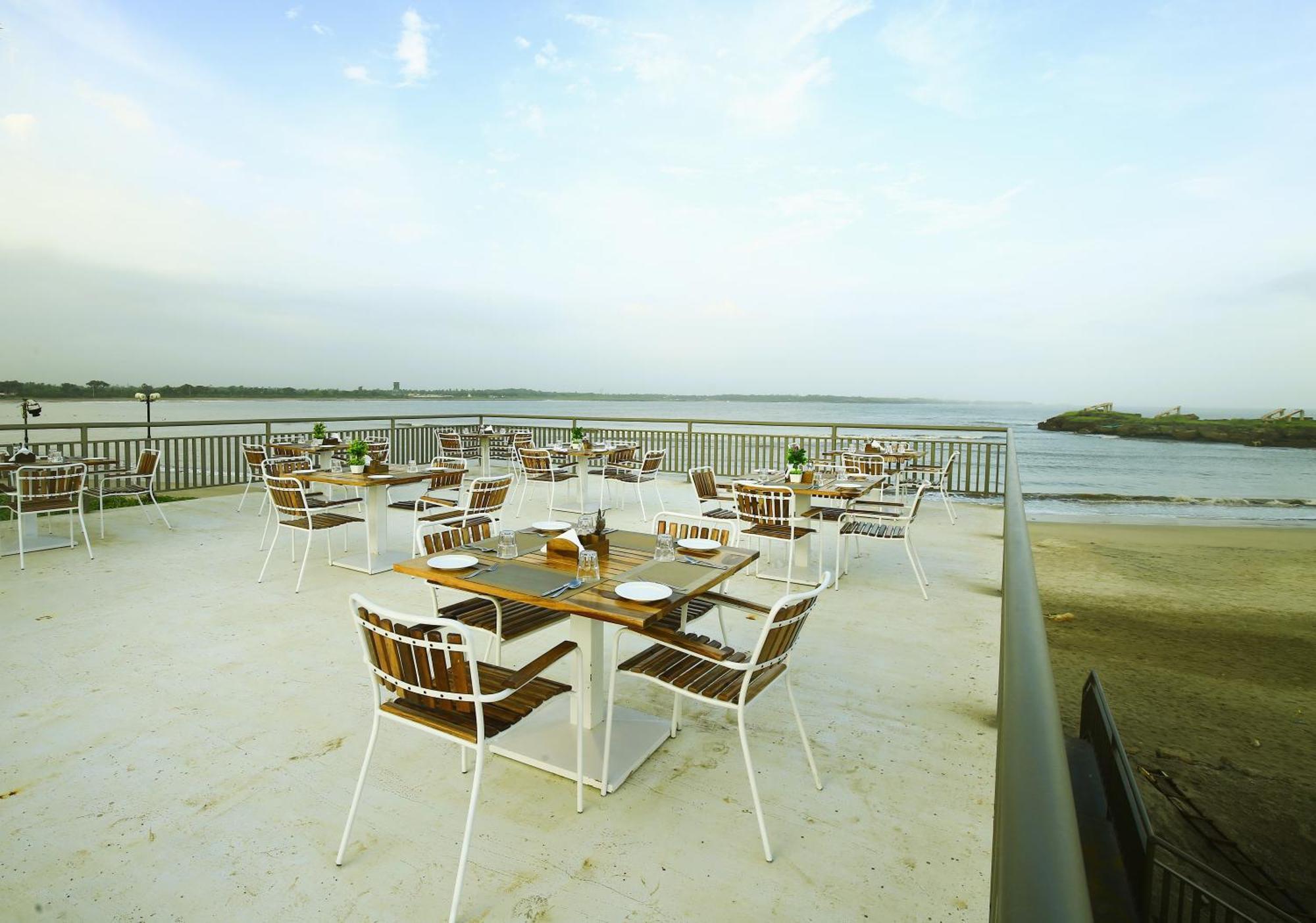 Kamnath Zinc Journey By The Fern, Diu Hotell Exteriör bild